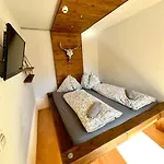 Hotel Gaestezimmer Lercher *