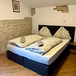 Hotel Gaestezimmer Lercher *