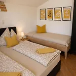 Hotel Gaestezimmer Lercher *