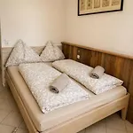 Hotel Gaestezimmer Lercher