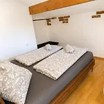Hotel Gaestezimmer Lercher *