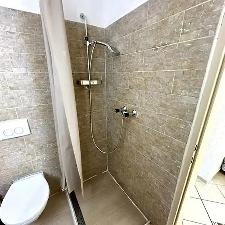 Gaestezimmer Lercher *