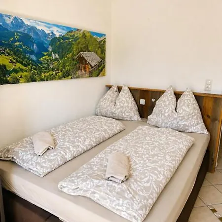 Gaestezimmer Lercher Hotel