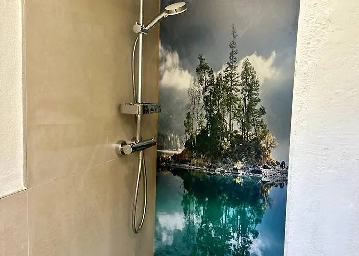 Gaestezimmer Lercher Отель *