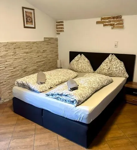 Hotell Gaestezimmer Lercher *